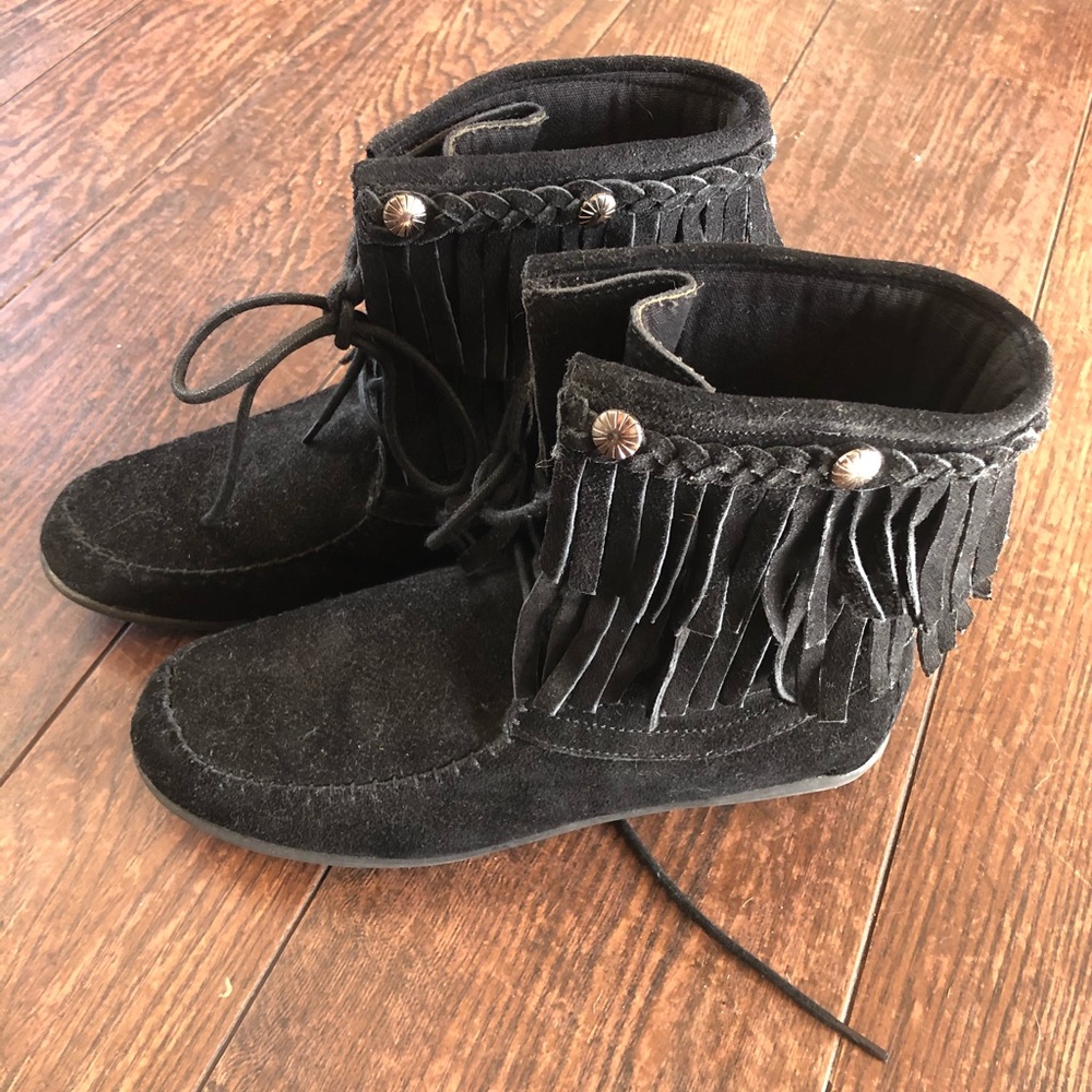 Suede moccasin boots